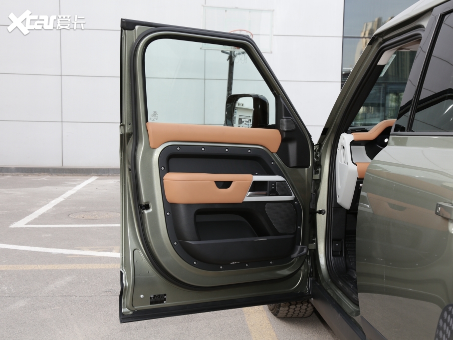 2023lʿ 110 3.0T P400 ؄e