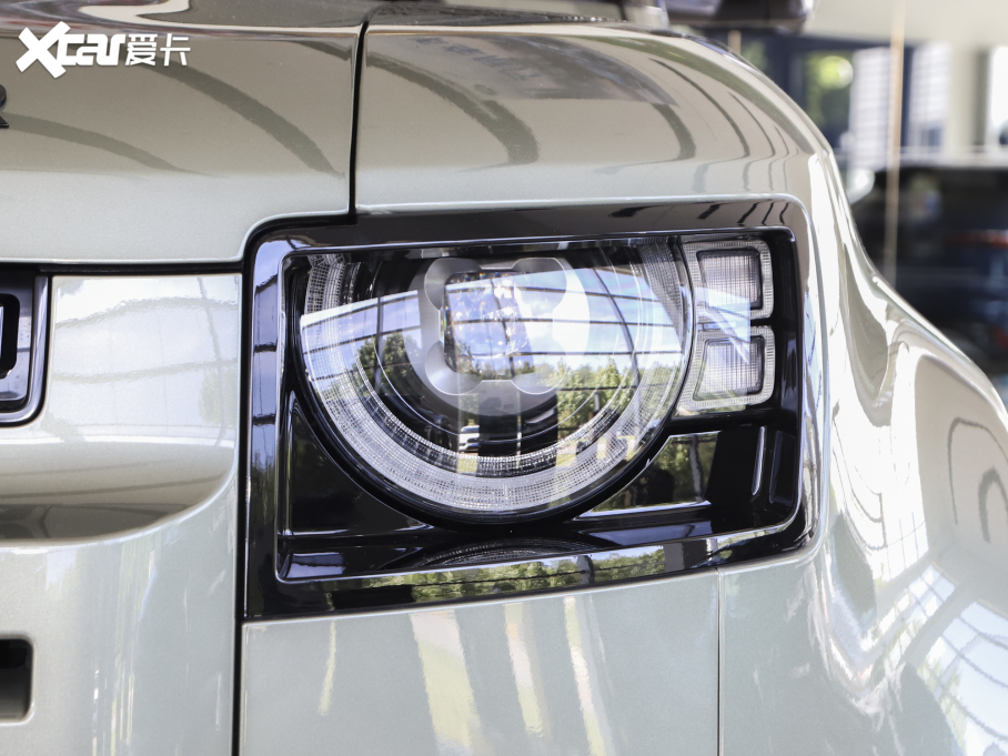 2023lʿ 90 2.0T P300 X-DYNAMIC HSE