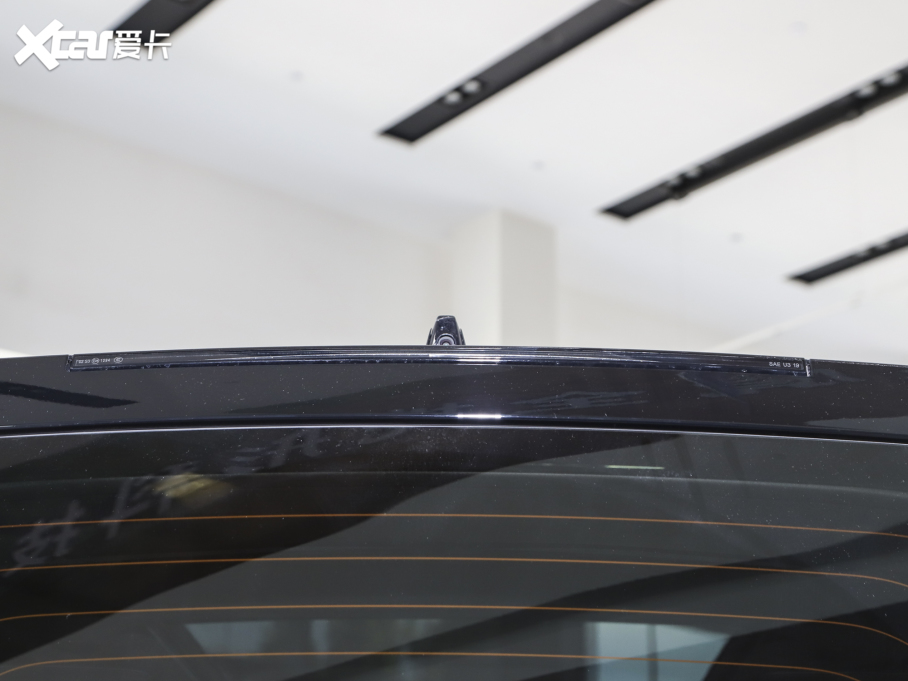 2023lʿ 90 2.0T P300 X-DYNAMIC HSE