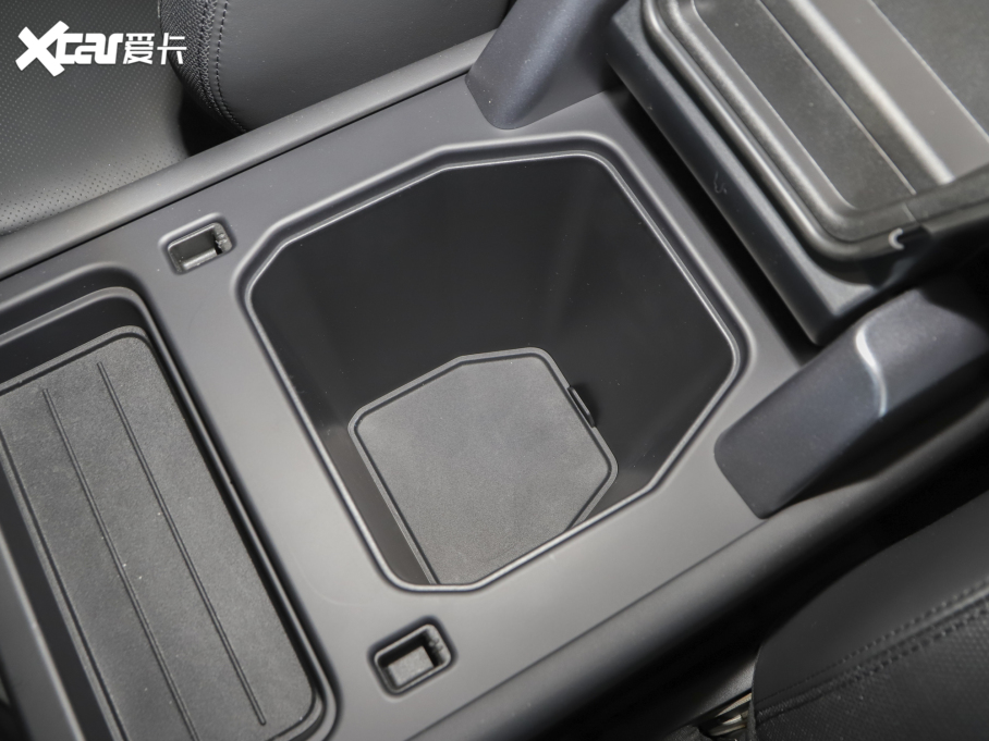 2023l(wi)ʿ 90 2.0T P300 X-DYNAMIC HSE