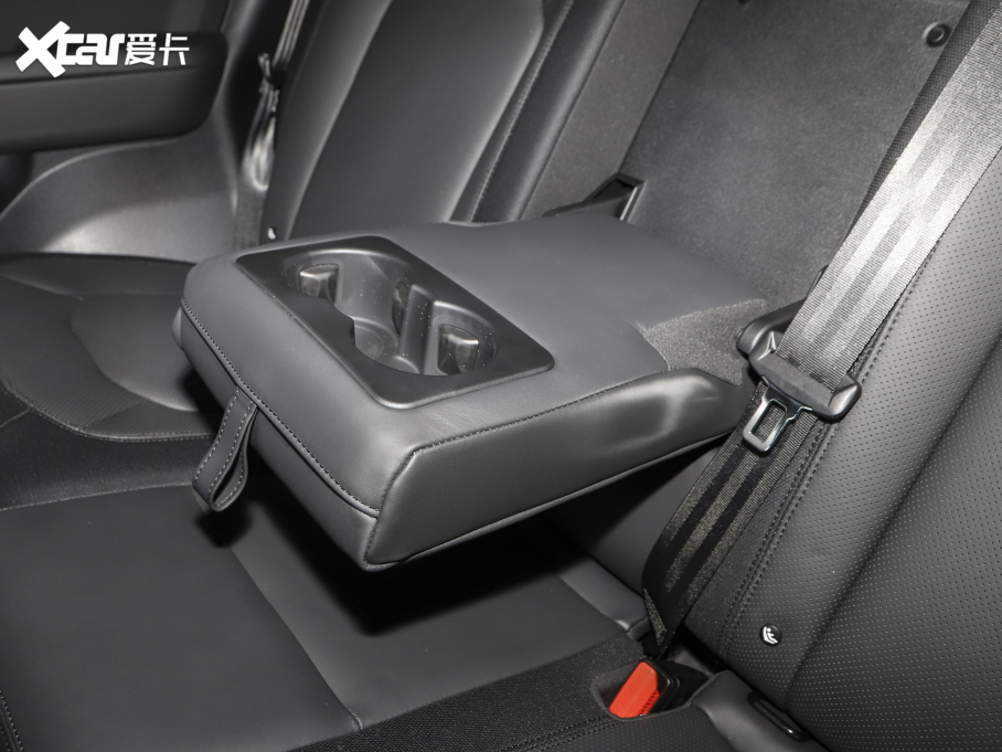 2023lʿ 90 2.0T P300 X-DYNAMIC HSE