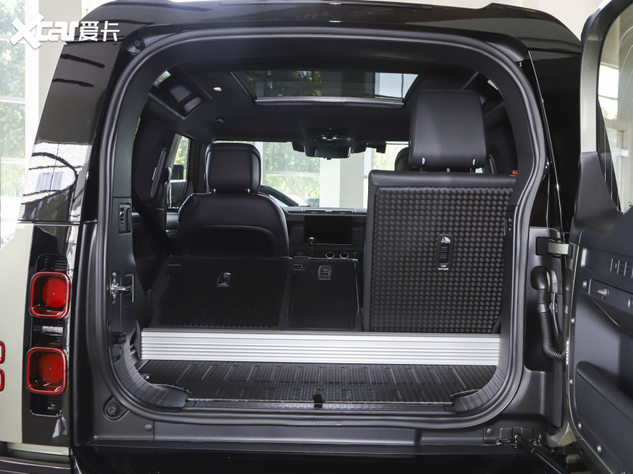 2023lʿ 90 2.0T P300 X-DYNAMIC HSE