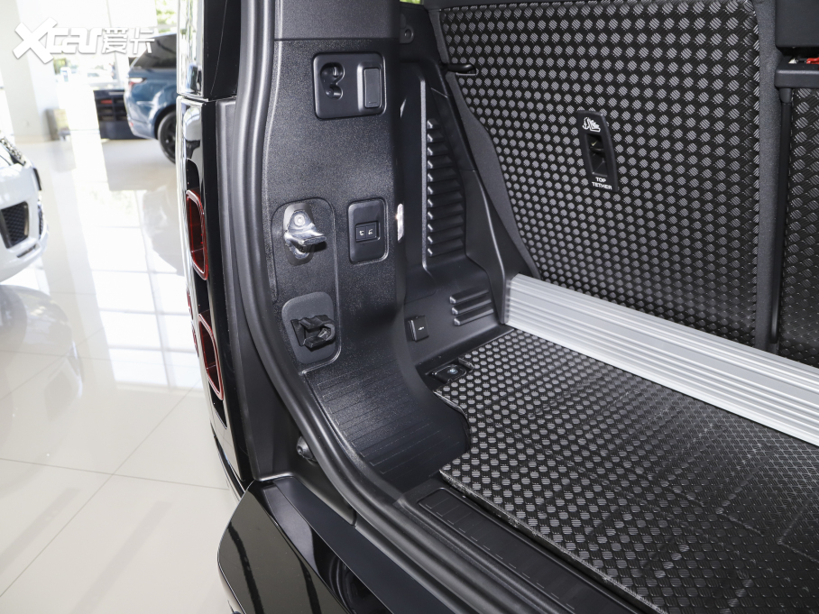 2023l(wi)ʿ 90 2.0T P300 X-DYNAMIC HSE