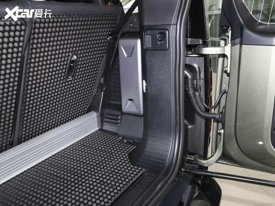 2023lʿ 90 2.0T P300 X-DYNAMIC HSE