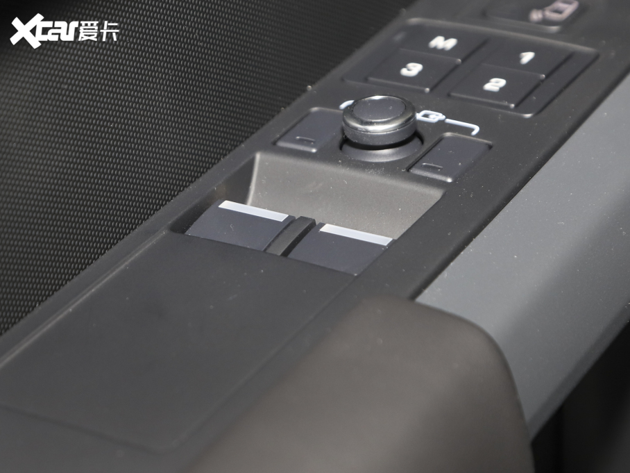 2023l(wi)ʿ 90 2.0T P300 X-DYNAMIC HSE