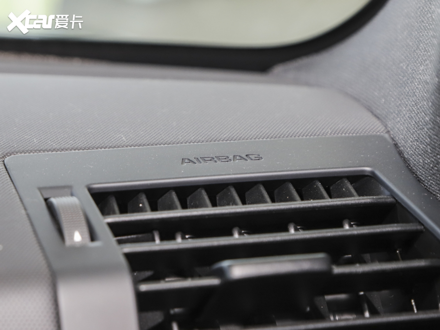 2023l(wi)ʿ 90 2.0T P300 X-DYNAMIC HSE