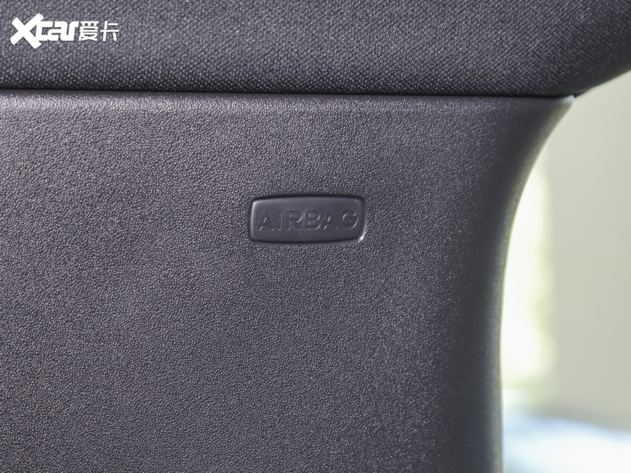 2023lʿ 90 2.0T P300 X-DYNAMIC HSE