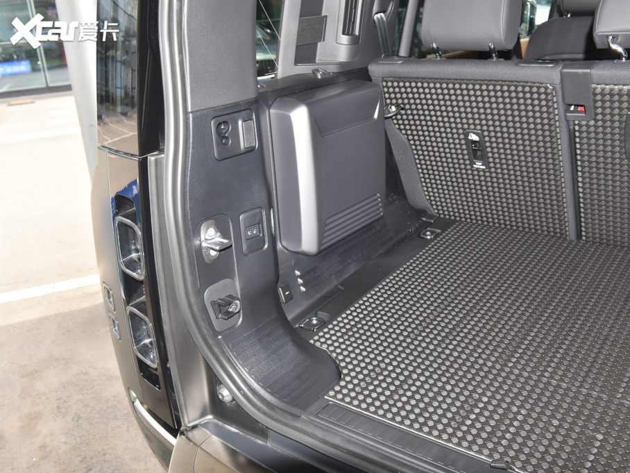 2023lʿ 110 3.0T X P400