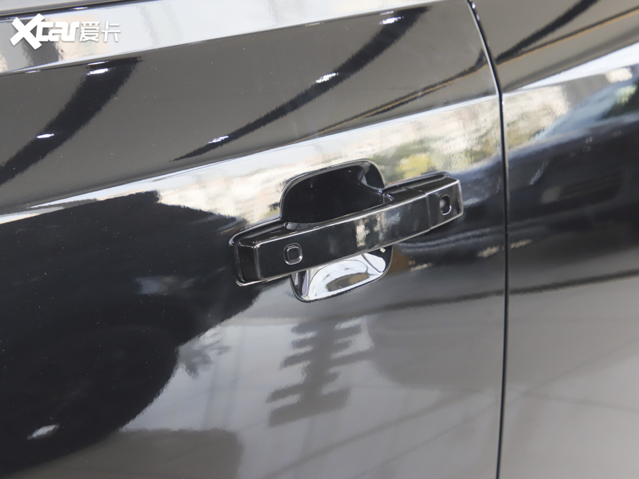 2023l(wi)ʿ 110 5.0T V8