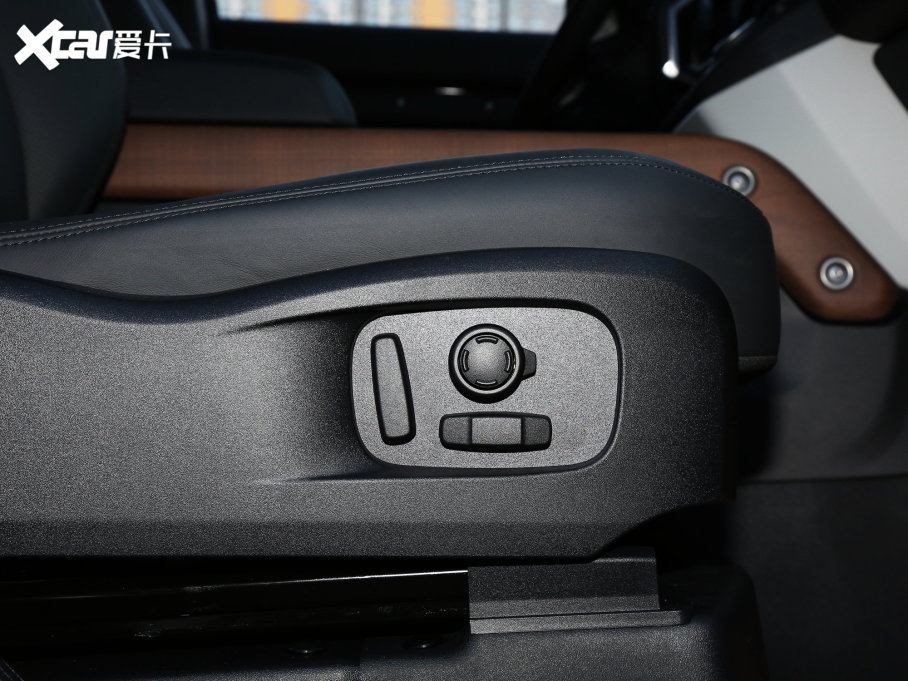 2023l(wi)ʿ Ŀ 110 3.0T P400 ؄e