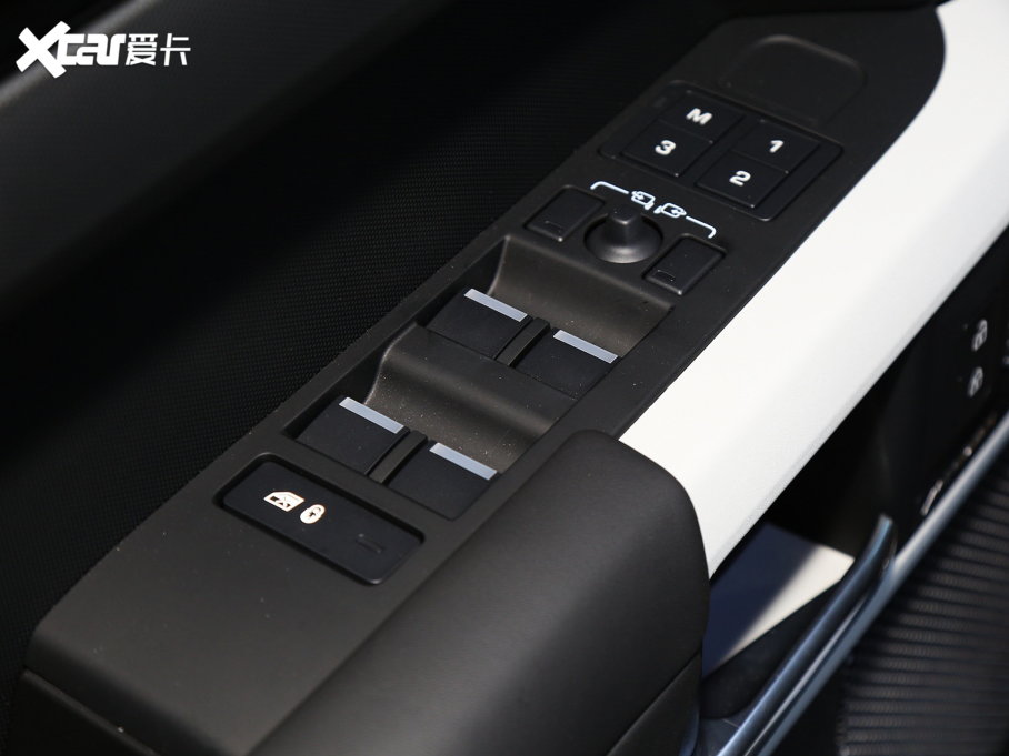 2023lʿ Ŀ 110 3.0T P400 ؄e