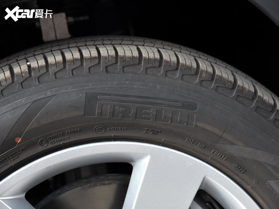 2023l(wi)ʿ 130 3.0T P400 HSE