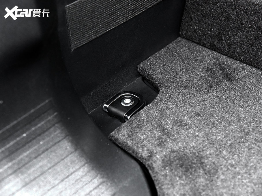 2023lʿ 130 3.0T P400 HSE