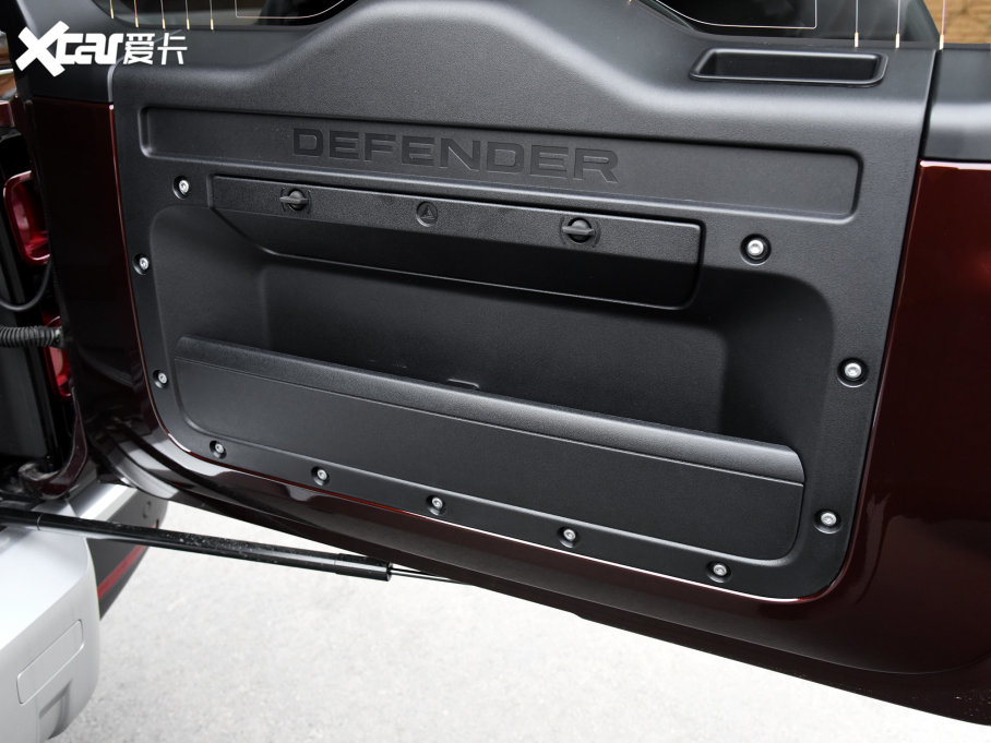 2023l(wi)ʿ 130 3.0T P400 HSE