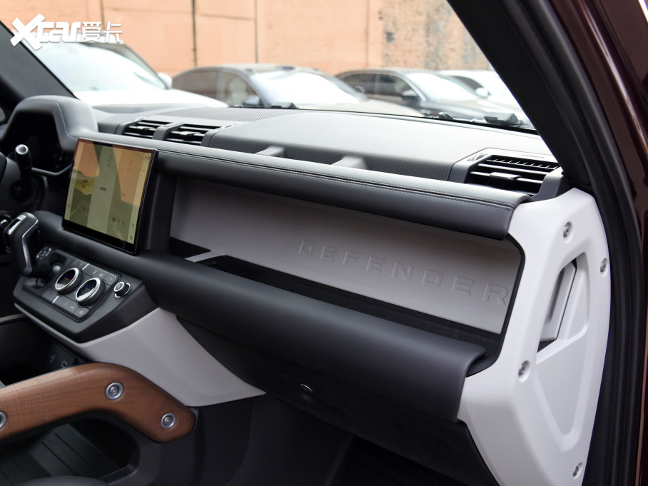 2023lʿ 130 3.0T P400 HSE