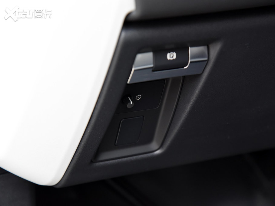 2023lʿ 130 3.0T P400 HSE