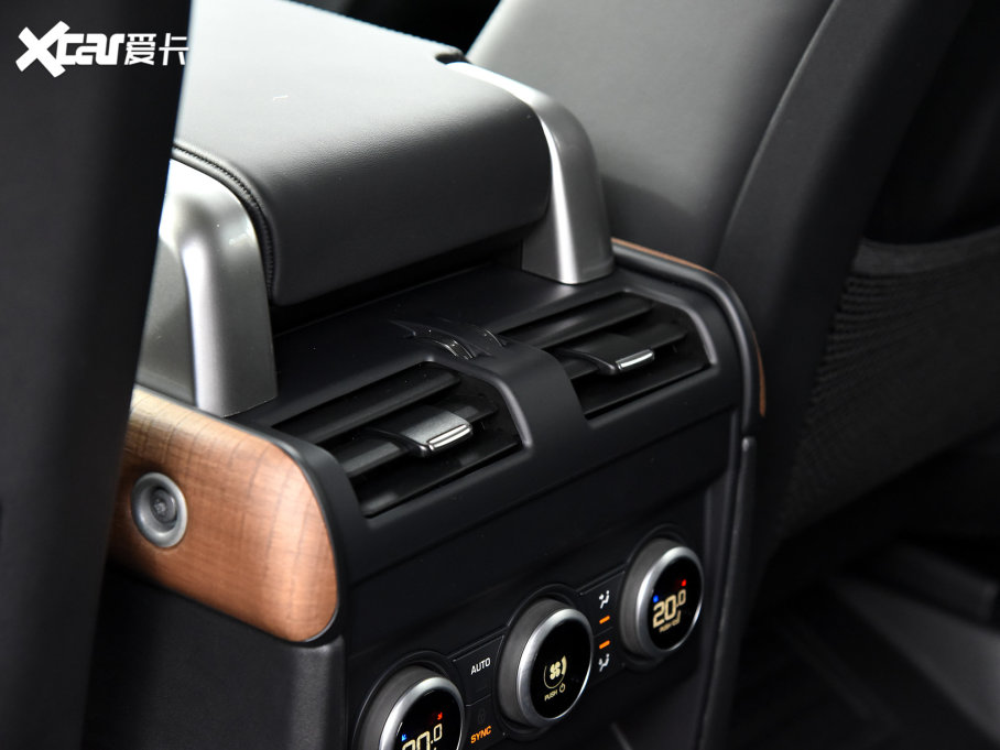 2023lʿ 130 3.0T P400 HSE