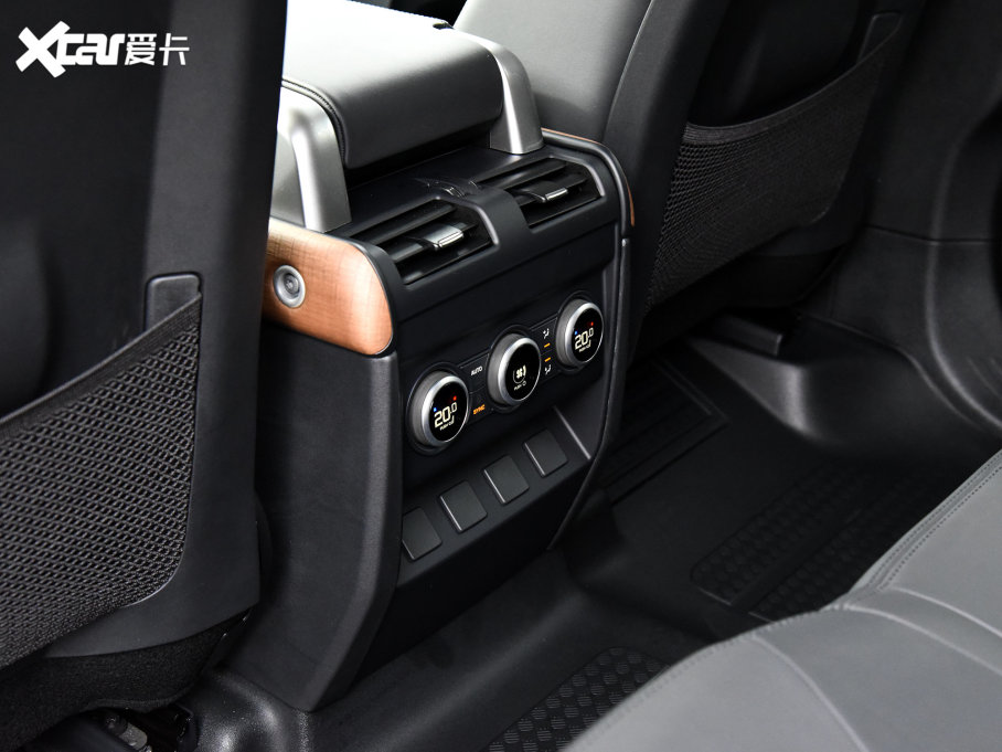 2023lʿ 130 3.0T P400 HSE