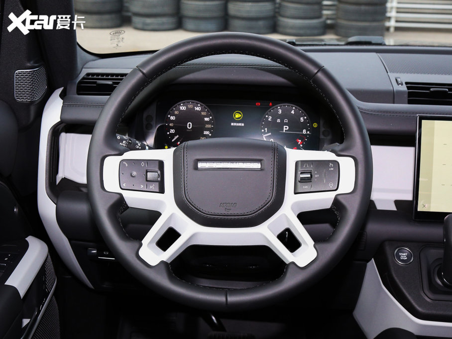 2023lʿ 130 3.0T P400 HSE