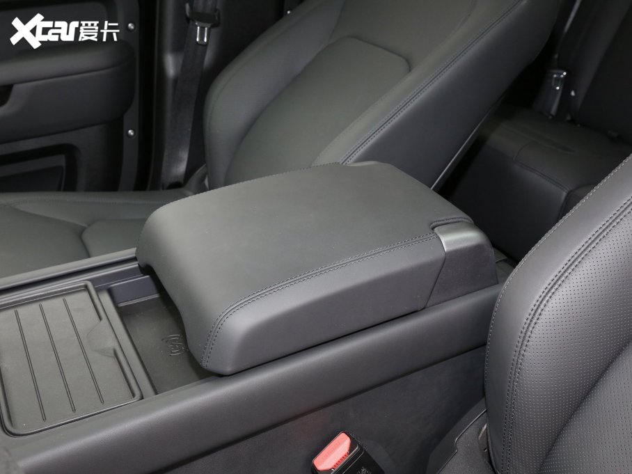 2023lʿ Ŀ 110 5.0T V8