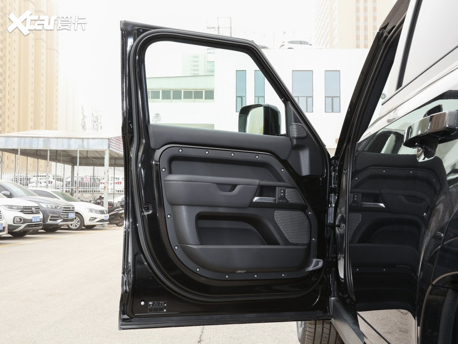 2023lʿ Ŀ 110 5.0T V8