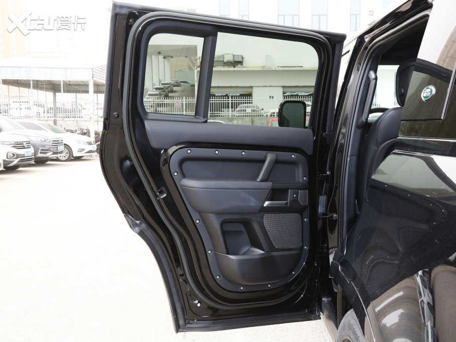 2023lʿ Ŀ 110 5.0T V8