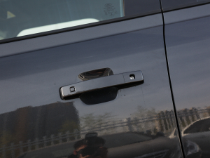 2023110 3.0T P400 X-DYNAMIC HSE {T