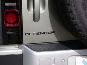 2023110 3.0T P400 ؄e ^