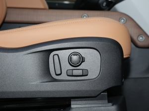 2023110 3.0T P400 ؄e g