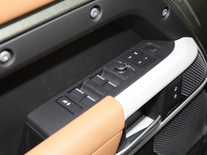 2023110 3.0T P400 ؄e {܇ƅ^	