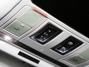 2023110 3.0T P400 ؄e п؅^