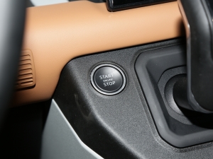 2023110 3.0T P400 ؄e п؅^