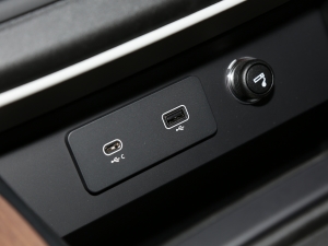 2023110 3.0T P400 ؄e п؅^