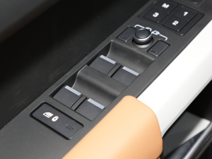 2023110 3.0T P400 ؄e п؅^