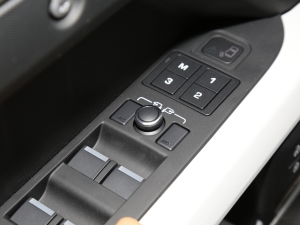 2023110 3.0T P400 ؄e п؅^