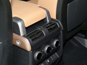 2023110 3.0T P400 ؄e п؅^