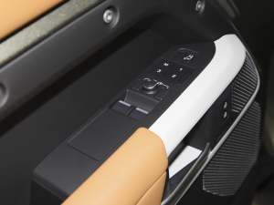 202390 3.0T P400 ؄e {܇ƅ^	