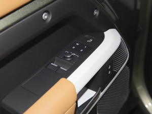 202390 3.0T P400 ؄e п؅^(q)