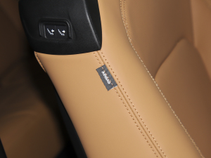 202390 3.0T P400 ؄e п؅^