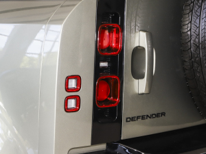 202390 2.0T P300 X-DYNAMIC HSE β