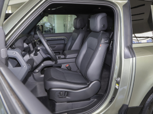 202390 2.0T P300 X-DYNAMIC HSE {