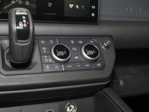 202390 2.0T P300 X-DYNAMIC HSE {{