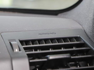 202390 2.0T P300 X-DYNAMIC HSE п؅^