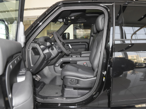 2023110 5.0T V8 ǰſg