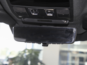 2023110 5.0T V8 ܇(ni)ҕR