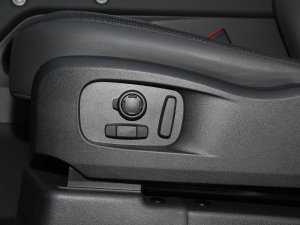 2023款改款 110 3.0T P400 X-DYNAMIC HSE 主驾驶座椅调节