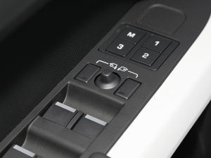 2023Ŀ 110 3.0T P400 X-DYNAMIC HSE п؅^(q)