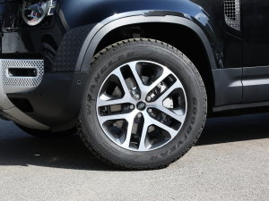 2023Ŀ 110 3.0T P400 ؄e ݆Ȧ