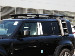 2023Ŀ 110 3.0T P400 ؄e ^