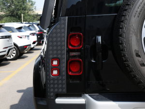 2023Ŀ 110 3.0T P400 ؄e ^